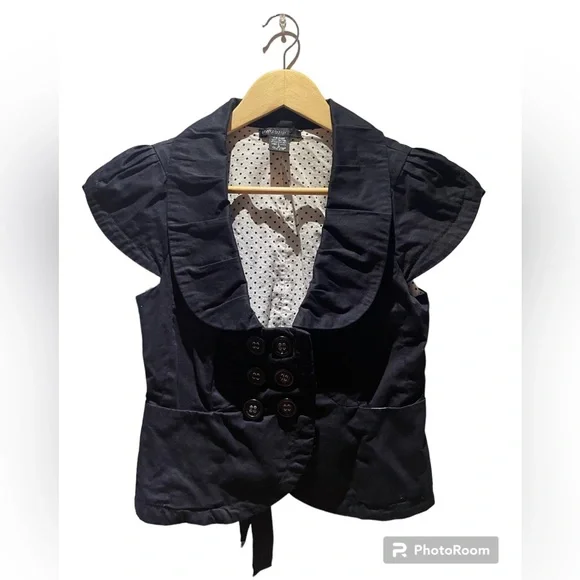 Black Structured Vest - Picture 3 of 6